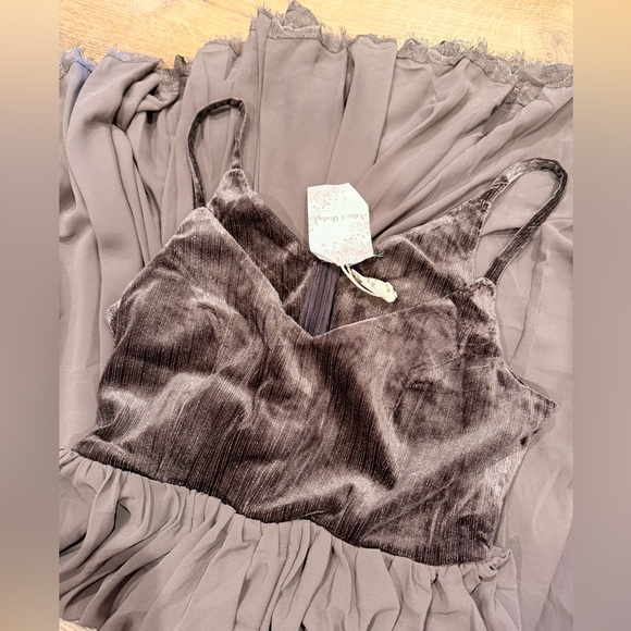 Hem & Thread Velvet Chiffon Dress - Picture 4 of 4